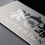 Cartão verniz localizado